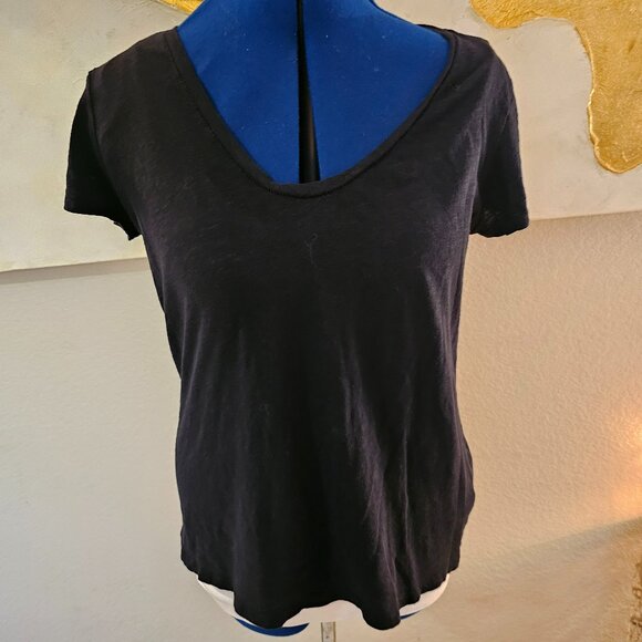 black scoop neck tee - Picture 1 of 6